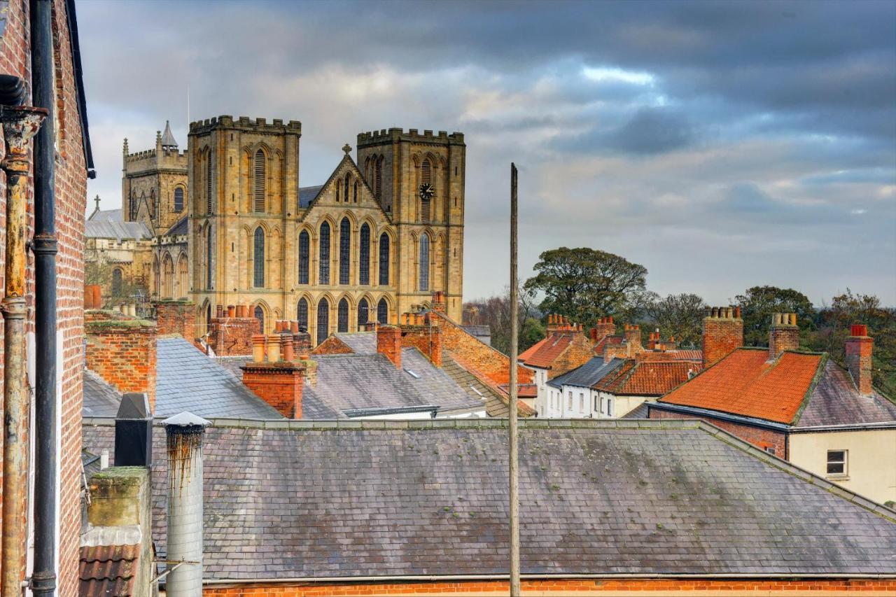 The Penthouse - Allocated Parking With City Views Ripon Luaran gambar